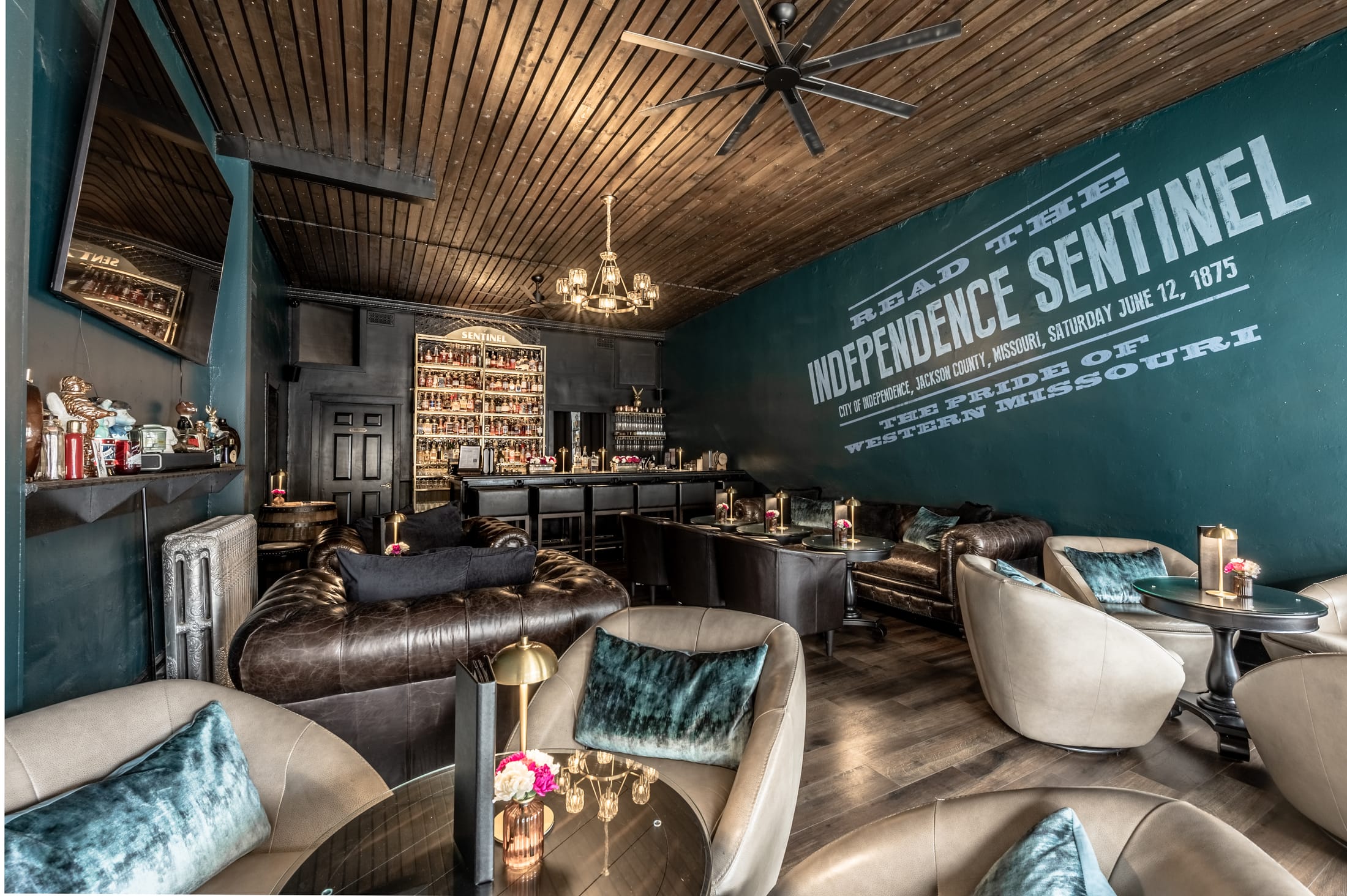 The lounge at Sentinel Room